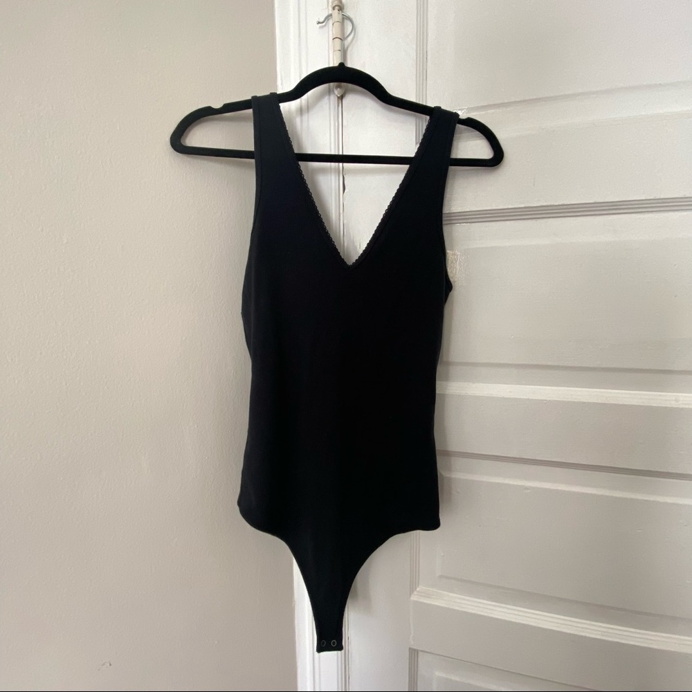 Ribbed cotton black bodysuit